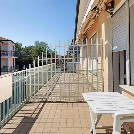 Erikbeach Trilo Apartment