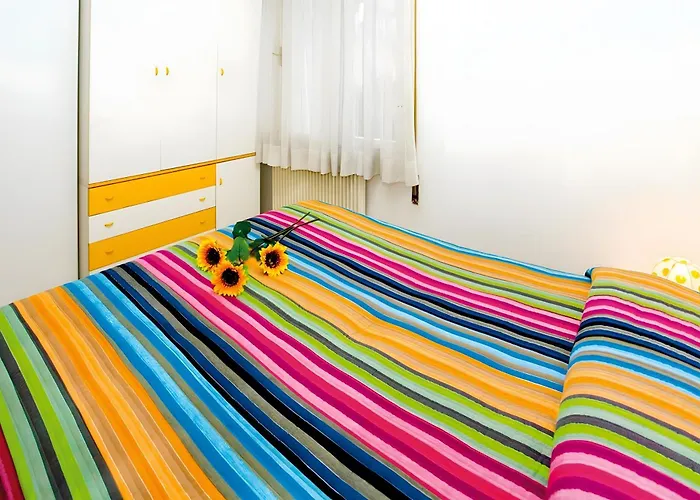 Erikbeach Trilo Бибионе